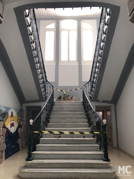 MC insta a una urgente actuación en el edificio de las Escuelas Graduadas