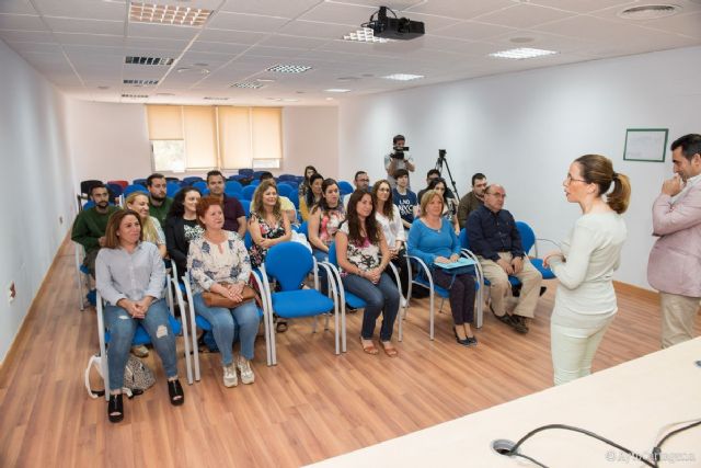 La ADLE clausura el programa Conecta y el curso de Operaciones de Fontanería con la entrega de diplomas a sus alumnos