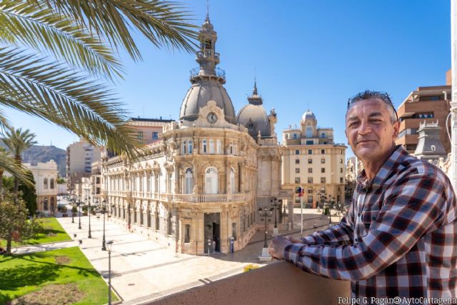 El reloj del Palacio Consistorial marca el paso del tiempo de Cartagena durante más de 110 años