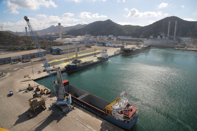El Puerto de Cartagena tiene un crecimiento continuo de su  tráfico portuario, un 11,44% en el primer cuatrimestre de 2022