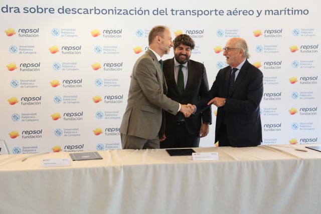 Fundación Repsol, la UPCT y el Gobierno regional firman una nueva Cátedra para impulsar la transformación industrial