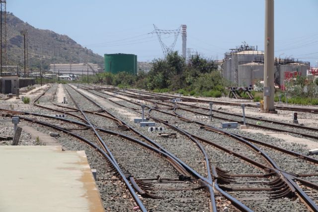 El Fondo Financiero de Accesibilidad Terrestre Portuaria financiará con 3,5 M€ la terminal de Escombreras de Adif