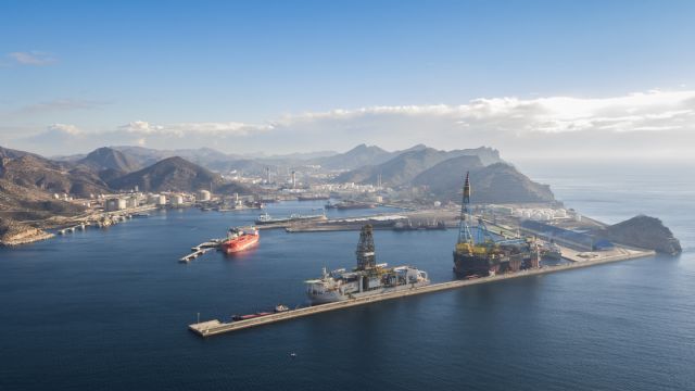 El Gobierno autoriza una inversión de 27,6 millones de euros para obras en la dársena de Escombreras en el puerto de Cartagena