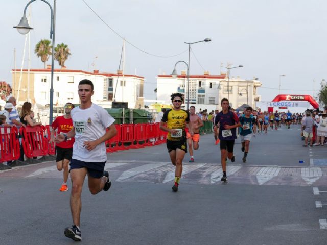 La décima edición del Cross de Cabo de Palos coronó a los corredores murcianos Almudena García e Iván Hernández
