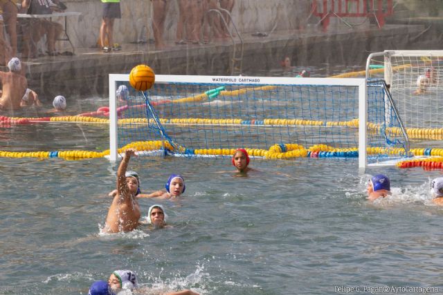 El Club Waterpolo Carthago y el CW Elche se reparten los triunfos en el IV Torneo UPCT Ciudad de Cartagena