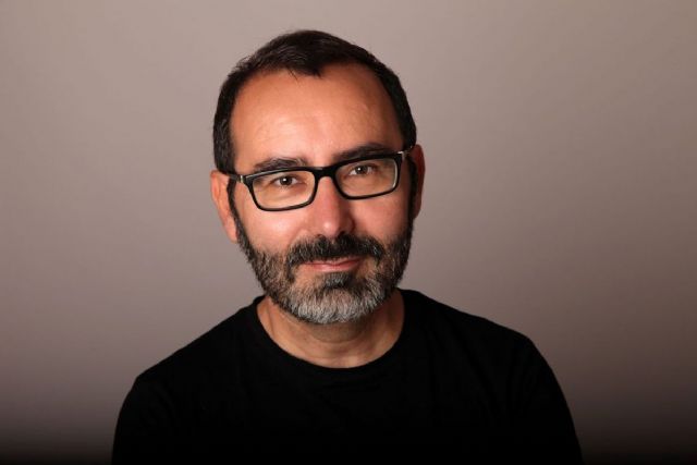 El periodista y novelista Javier Morales explica en Cartagena Piensa por qué dejó de comer animales