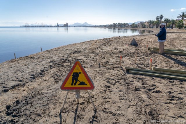 Comienza la instalación de los cinco balnearios en el Mar Menor