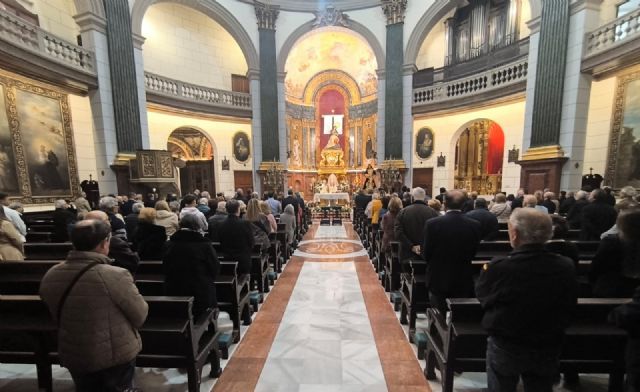 La Cofradía del Cristo de la Divina Misericordia celebró la Solemnidad de Cristo Rey con una Misa Tradicional Minerva