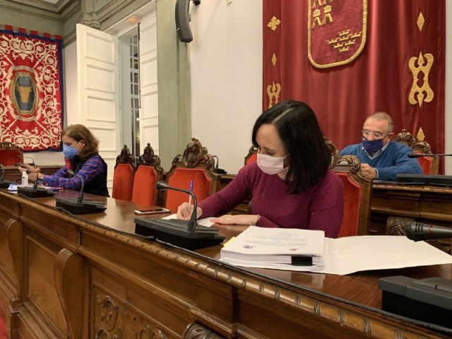 MC Cartagena trabaja en soluciones que mejoren un presupuesto vacío y deficiente