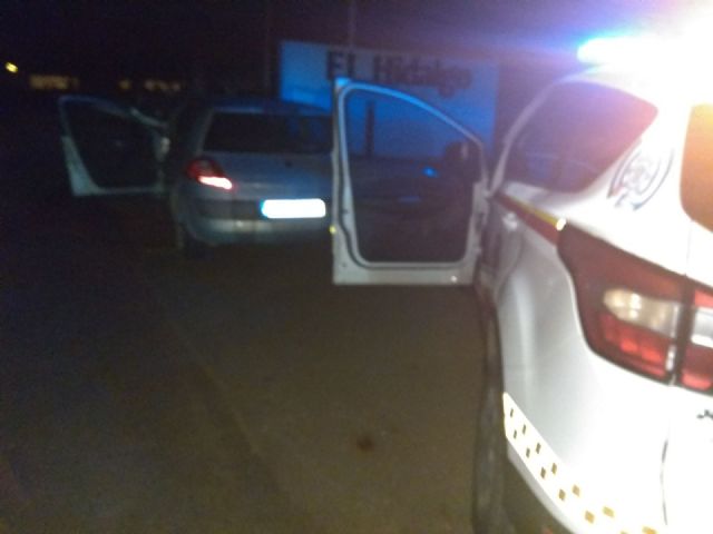 Un octogenario que se habia desorientado circulaba en direccion contraria por la via rapida de La Manga