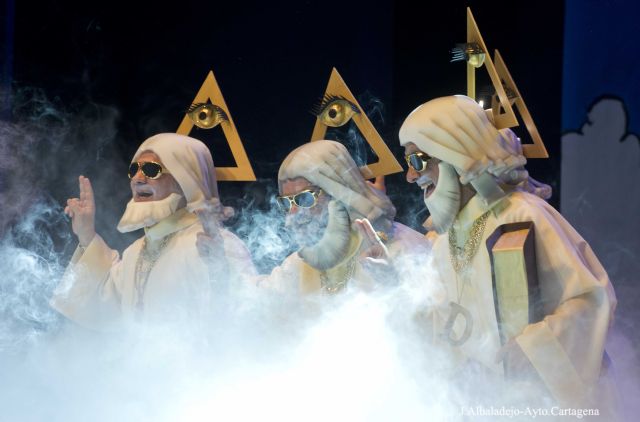 Las cinco mejores chirigotas a por la final