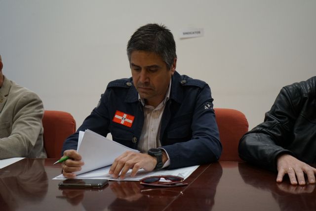 MC: '¿Mantendrá Arroyo a Ortega en las listas después de conocerse que éste ofrece empleos públicos a dedo?'