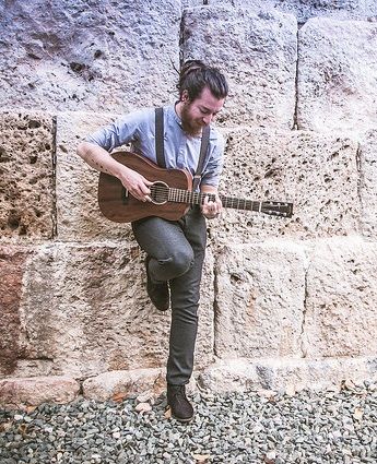 El joven cantautor cartagenero Río Viré presentará su primer trabajo en El Batel