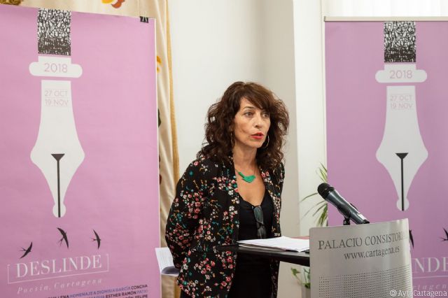 La escritora y antropóloga Ángeles Carnacea presenta en el Luzzy ´Por aquí pasó un río´