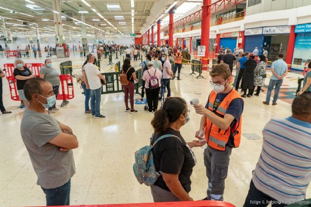 Comienza la vacunación en el centro comercial La Rambla
