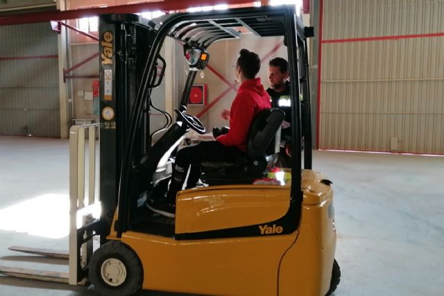 El Ayuntamiento programa hasta diciembre una treintena de cursos gratuitos para jóvenes