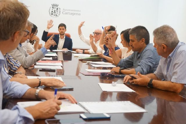 Luz verde a las medidas económicas y tributarias del Gobierno municipal en la Comisión de Hacienda