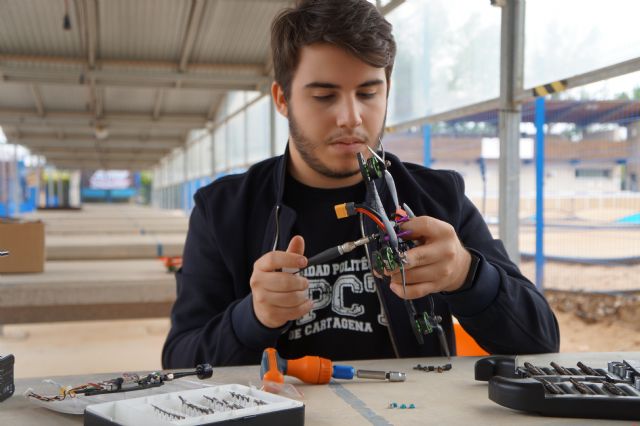 El UPCT Drone Team se estrena en el campeonato de España de carreras de drones