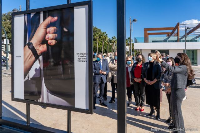 La exposición fotográfica ´Anónimos imprescindibles´ pone en valor la labor social de los transportistas durante la pandemia