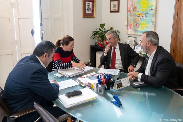 Redexis presenta a la alcaldesa de Cartagena su ´proyecto piloto´ de energía solar fotovoltaica para los ciudadanos