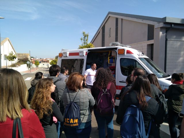 Cruz Roja muestra en UCAM Cartagena la importancia del voluntariado sanitario