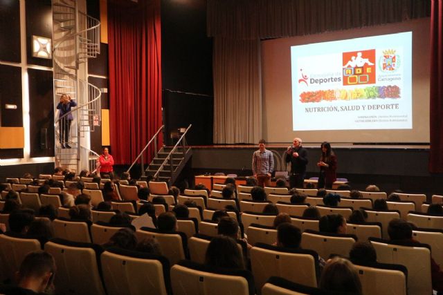 Continúan los encuentros Deporte+Nutrición=Salud en el colegio Maristas