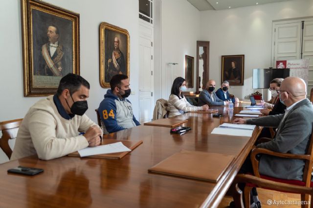 El Ayuntamiento pone en marcha ayudas por más de 1,3 millones para los sectores de la hostelería y el turismo, el taxi y la cultura