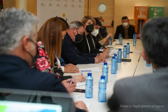 El Ayuntamiento muestra su apoyo al sector ganadero tras las pérdidas causadas por el paro en el transporte por carretera