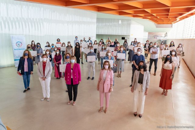 El Ayuntamiento entrega los diplomas a los 31 centros educativos que se han sumado a los Presupuestos Participativos 2021