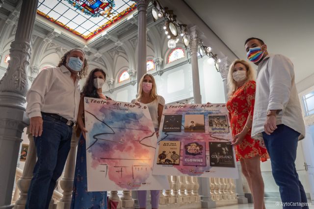 Teatro a la orilla del mar en el Puerto de Cartagena