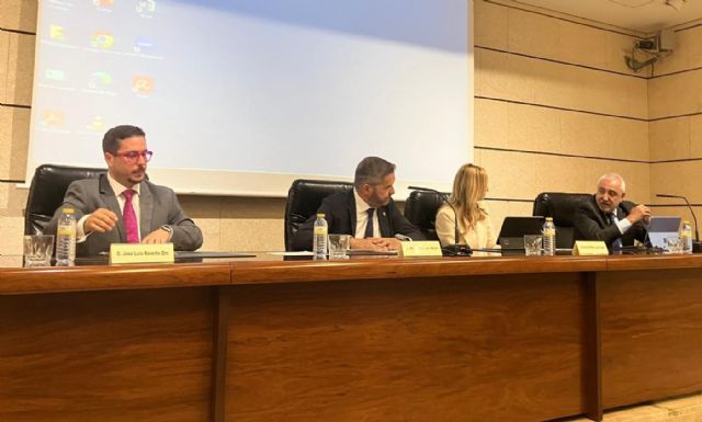 José Luis Reverte, Ramón Muñoz (FREMM), Emilio Jiménez (ISEN) y Ángel Díez (Grupo ATU) dirigirán la patronal regional de la formación