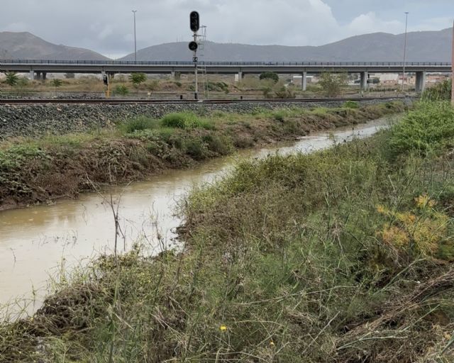 La Barriada de San Ginés se encomienda al patrón ante la inacción de Arroyo