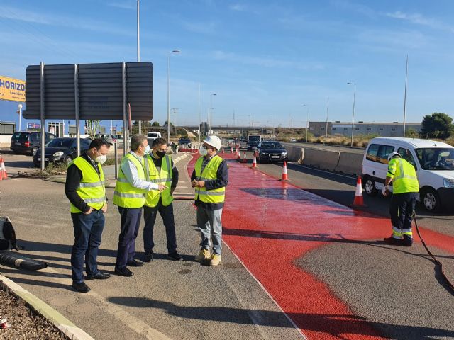 La Comunidad mejora la seguridad vial en la glorieta de inicio de la Ronda Transversal de Cartagena