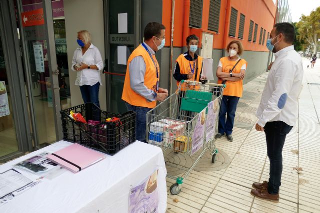 La campaña de recogida de alimentos de Juventud y Servicios Sociales recauda 8,3 toneladas de comida