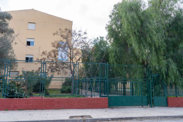 El Ayuntamiento realizará actuaciones para garantizar la seguridad en los accesos al IES Elcano y el CEIP Virgen de Begoña