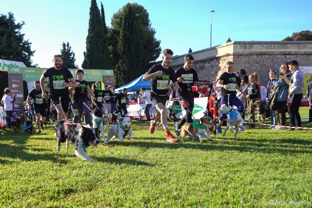 Las mascotas se adueñaron de la Cuesta del Batel en la I Can We Run