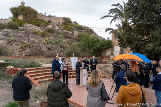 Ayuntamiento, UPCT y Comunidad Autónoma se unen para integrar el cerro de San José en Cartagena con zonas verdes y deportivas