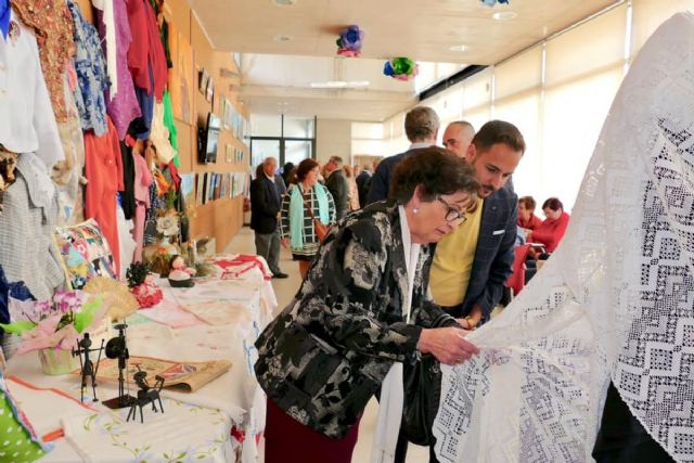 La Asociación de Mujeres Santa Florentina de La Palma expone sus trabajos y manualidades