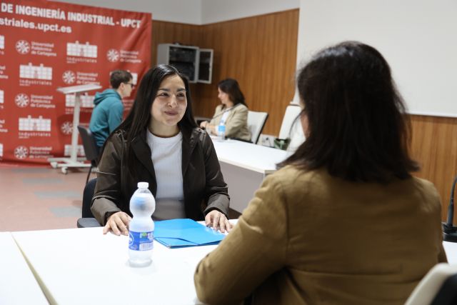 Empresas e instituciones remuneran el 68% de las prácticas de los estudiantes de la UPCT con una media de 505 euros