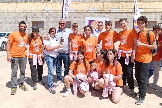 Los Bolos Cartageneros acercan el deporte autóctono a más de un centenar de adolescentes
