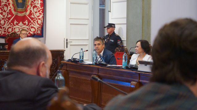 MC: PP y PSOE se alían para mantener cerradas las piscinas del parque de Los Canales este verano