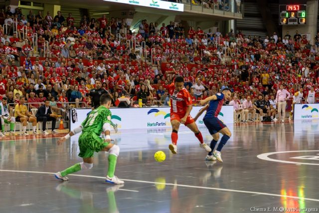 El Ayuntamiento instala una pantalla en el exterior del Palacio de Deportes para ver gratis la final del Jimbee Cartagena