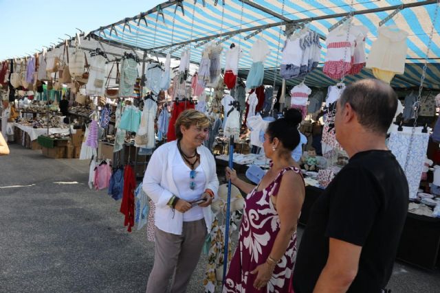 El mercadillo de Cabo de Palos amplía con Food Trucks su oferta gastronómica