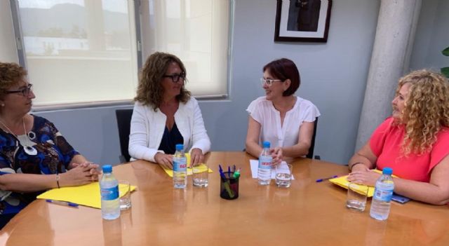 La vicepresidenta del Gobierno se compromete a dar mayor visibilidad al colectivo de mujeres profesionales, investigadoras y emprendedoras de Cartagena