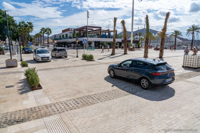 Abre al tráfico el tramo cortado por las obras de Plaza Mayor en el Paseo Alfonso XII