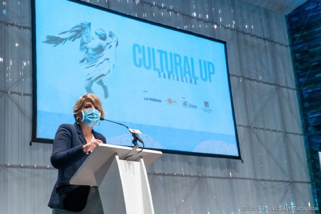 La alcaldesa defiende la estrategia cultural de Cartagena, basada en creadores, público y como industria generadora ingresos