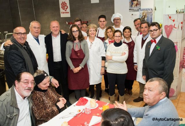 Los comedores sociales de Cartagena abrieron sus puertas en Nochebuena