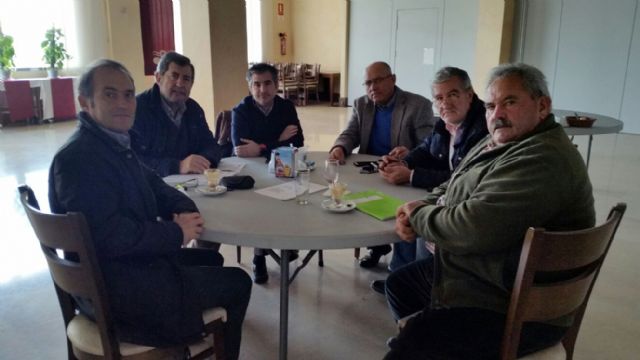 Los directores generales del Agua y Medio Ambiente se reúnen con los agricultores del Campo de Cartagena y la UPCT