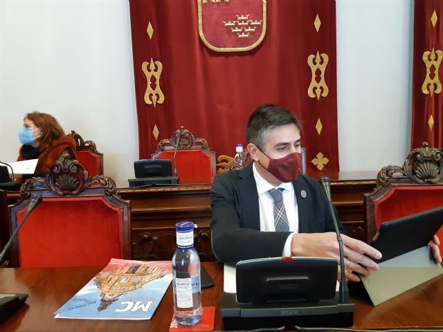 MC: El Gobierno no licita los chiringuitos y sigue apretando la soga de la hostelería y el turismo