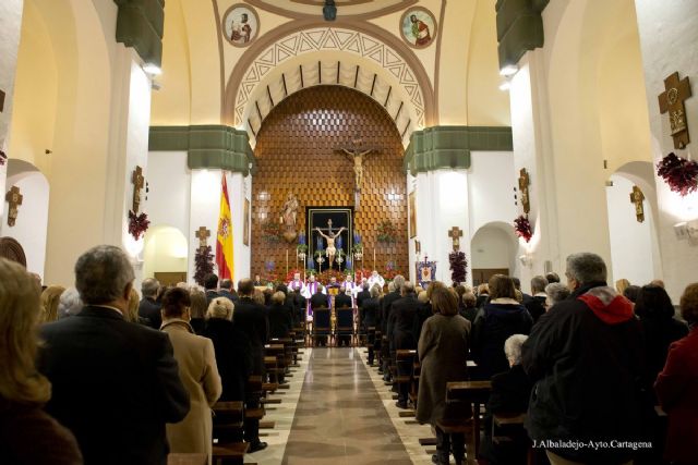 La Cofradia del Cristo del Socorro celebro la tradicional misa solemne en honor a su titular